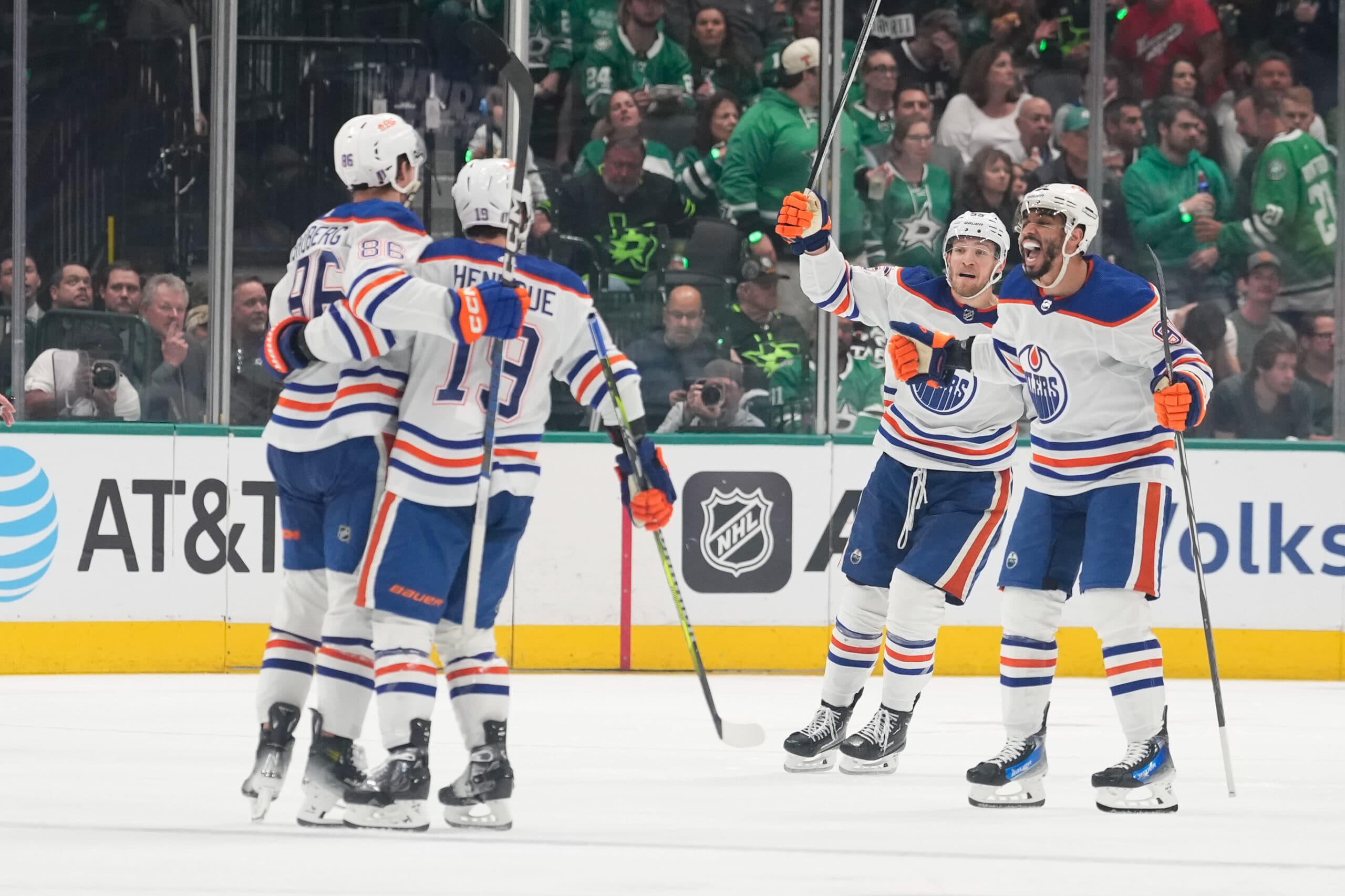 Edmonton Oilers Philip Broberg