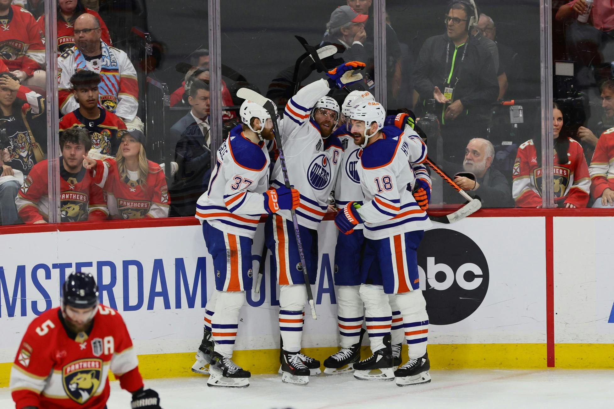 Edmonton Oilers celebrate goal