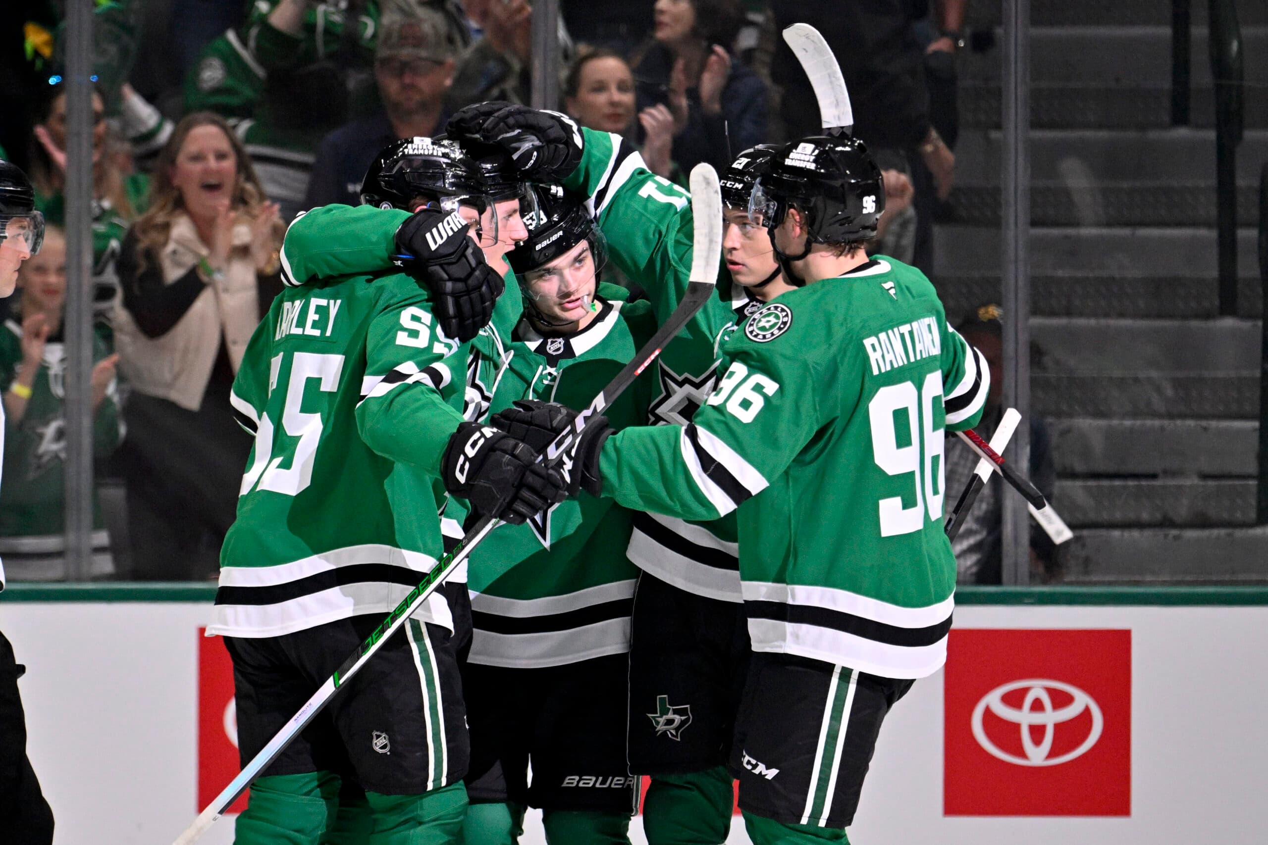 Dallas Stars celebrate a goal